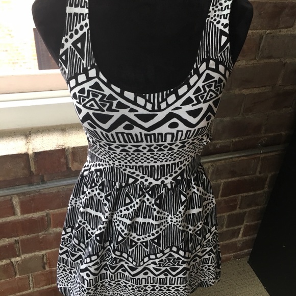 Aztec print dress - Picture 3 of 3